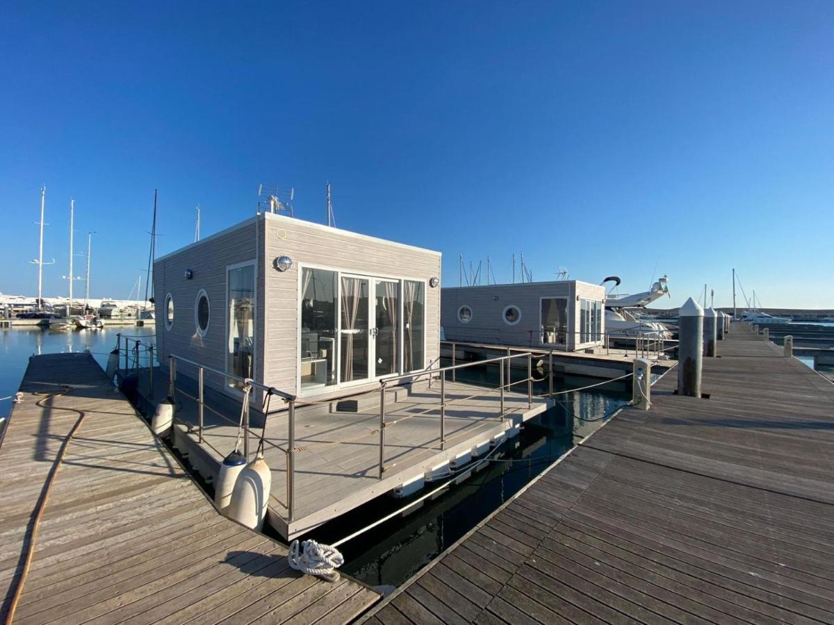 Marina Del Gargano Houseboat Hotel Manfredonia Exterior photo