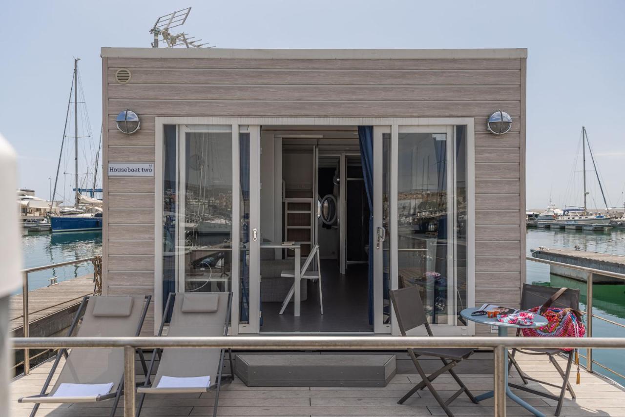 Marina Del Gargano Houseboat Hotel Manfredonia Exterior photo